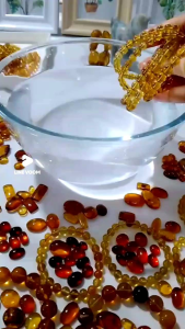 ก-16 กำไลอำพันพม่า ฟอสซิลยางไม้กลายเป็นหินธรรมชาติจากประเทศพม่า เมืองคะฉิ่ง (Myanmar Amber)อำพันแท้100%  ขนาด  7.1mm 4.9g 15cm