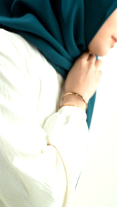 HIJAB SEGI EMPAT WOLYCREPE PREMIUM TEAL TUA atau tosca tua