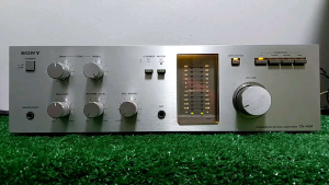 แอมป์ Sony รุ่นTA-434made in Japan จากตู้ยี่ปุ่นมือ2ใช้ไฟ100 สุง/กว้าง/ยาว/13.5/43/30/cm ใช้งานได้ดี ตามคลิป รีวิว รายละเอียดตามภาพ สภาพเก่าเก็บภายในสวยใหม่สมบูรณ์ (ไฟหน้าจอติดตามภาพไม่วิ่งขึ้นลง)เสียงสมบูรณ์