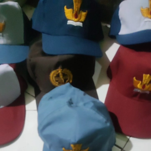 topi sekolah SD SMP SMA SMK PERAMUKA bordir TUTWRI handayani
