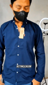 Kemeja Polos Hitam Pakaian Pria Lengan Panjang Baju Hitam Putih Kantor TERBARU Atasan Pria