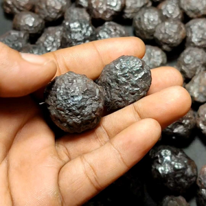 batu akik badar besi selonatah sakral asli natural / batu badar besi selonatah / bongkahan batu badar besi selonatah / batu badar besi sakral / batu nadar besi
