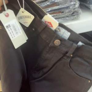 Jeans Lee Cooper 100% Original Slim fit Warna Super Hitam free Holder👍