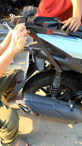 SJ Monorack Bracket for Yamaha Aerox V2 and V3 with Heavy Duty - Lifetime Warranty - powder coated - fits to all topboxes