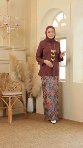 KURUNG KEDAH TUN TEEJA BURGUNDY/MACTHA GREEN/BLACK/GOLDEN OLIVE/SAGE GREEN/RICH BROWN