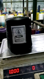 Benang Obras Polyester Hitam & Putih 150/48 (1KG)