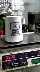 Benang obras polyster hitam & putih 150/48 (500gram)