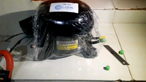 kompresor kulkas 1pintu  1/8 ori random Kompresor Kulkas 1 Pintu Motor Listrik Kompresor - Lazada