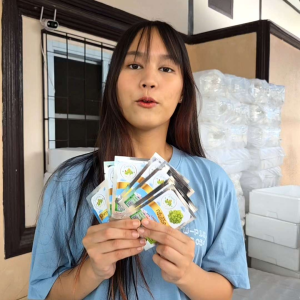 เมล็ดพันธุ์ผักสลัดประมาณ 200 เมล็ด ทำมะชาดฟาร์ม การันตีอัตราการงอก ** 10ฟรี1**