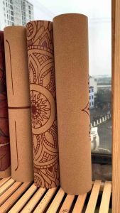 Thảm tập Yoga gỗ bần Kích thước 68cm x 183cm x 45mm Cao su tự nhiên thơm mùi gỗ