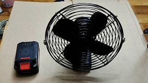 Quạt 8 Inch chân pin Dongcheng DCA 20v và Makita 21v (K PIN SẠC)