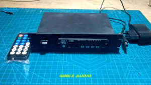 MP3 BLUETOOTH REMOT BISA DI GUNAKAN TANPA ADAPTOR. DIRAKIT DENGAN BATERAI DAN DAPAT DI CHARGER ULANG