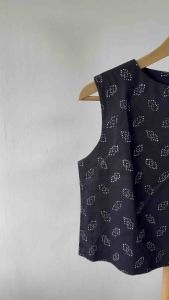 ❤️❤️ Black Colour Modern Pattern Batik Stamp Crop XL Size Top Sleeveless❤️❤️