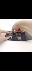 ลดเพิ่ม 15% ชุดไขควง ซ่อมเอนกประสงค์ ซ่อมโทรศัพท์มือถือ ซ่อมนาฬิกา แบบพกพา 25 ใน 1 อุปกรณ์