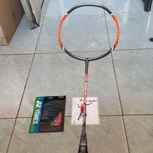 Raket Badminton Fly Power Cakra 2: Ringan & Tahan Lama