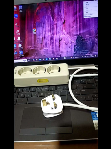 STOP KONTAK TRAVELING ARAB SAUDI / HONGKONG / SINGAPORE / MALAYSIA STEKER KAKI 3 (TYPE G)