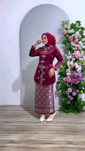 Set Baju Kurung Melayu / Baju kurung Kekinian