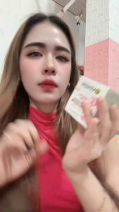 Garnier Sakura Glow SPF30 Serum Cream 20ml - Cream Siang