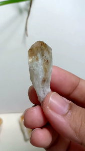 #RJ077 ซิทริน | Citrine ผลึกสีเหลือง หินธรรมชาติ หินสะสม น้ำหนัก 8.5 กรัม ผลึกธรรมชาติ