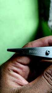 Gunting Kecil Bossco No.bc-904 Isi 12 pcs warna hitam Murah