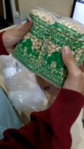 4 Bungkus Kacang Kupas Tuban Siap Masak - Kacang Tanah Kupas - netto 250gr per bungkus