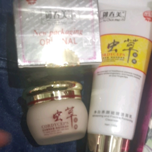 Yuchun mei kream siang (A) +sabun pink 100ml