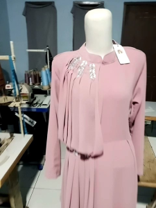 Desain Gaun Elegan & Diamon Dress Terpopuler