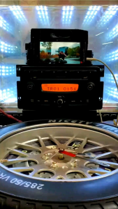 Máy phát nhạc xe MECEDESS liền Amply . Tính năng Aux.radio.cd mp3.