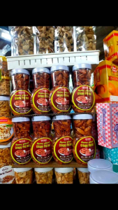 Honey glazed crispy pilinut" 150grms 100% pure pili nuts small bottle (from bicol.)