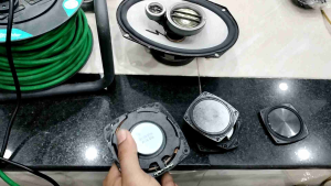 1 VIÊN NAM CHÂN TỪ NEO TRẮNG VĨNH CỮU DẠNG TRÒN VÀ OVAL RẤT ĐẸP TỪ MẠNH VỀ ANH EM CHẾ ĐỒ CHƠI Ạ