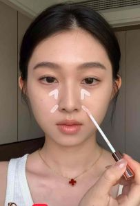 【Stock】OOO双头修容液修饰脸型修容膏Out of Office Liquid Contour Highlighter Duo Cream for Contouring Face Makeup Bronzer Highlighter