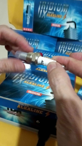 Busi motor Racing Iridium Alkaline IXBP5E Ninja R Ninja RR NSR150R RXZ RXR SATRIA R RX KING VESPA (2TAK DRAT PANJANG)