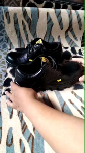 SEPATU KERJA SAFETY UJUNG BESI SEPATU PENGAMAN KAKI SEPTI