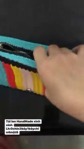 Túi Đeo chéo pha màu bằng len