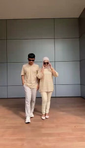 Atasan Kaos Couple T-Shirt Oversize Strip Terbaru Full Strip Cream Oversize