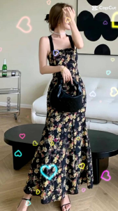 TM 03320 Dress Shakira strappy back import\\n\\nPakaian wanita import telah menjadi pilihan populer bagi banyak wanita di seluruh dunia, termasuk di Amerika Serikat. Salah satu contoh pakaian impor yang menarik perhatian adalah Dress Shakira strappy back. Dalam artikel ini, kita akan membahas tentang desain, bahan, cara memilih, merawat, dan mengenakan Dress Shakira strappy back dengan gaya.\\n\\n Apa Itu Dress Shakira Strappy Back?\\n\\nDress Shakira strappy back adalah gaun wanita yang dirancang dengan desain elegan dan detail tali-tali di bagian belakang. Gaun ini memiliki beberapa fitur unggulan, seperti:\\n\\n- **Desain Dress Elegan**: Dress Shakira strappy back memiliki desain yang sangat elegan dan feminin, membuat Anda terlihat anggun dan menawan di berbagai acara.\\n\\n- **Bahan Kualitas Tinggi**: Gaun ini dibuat dari bahan berkualitas tinggi, sehingga nyaman dipakai dan tahan lama.\\n\\n- **Ukuran dan Warna Tersedia**: Dress Shakira strappy back tersedia dalam berbagai ukuran dan warna, sehingga Anda dapat memilih yang sesuai dengan kebutuhan dan preferensi Anda.\\n\\n Cara Memilih Dress Shakira Strappy Back yang Tepat\\n\\nUntuk mendapatkan Dress Shakira strappy back yang tepat, ada beberapa hal yang perlu Anda pertimbangkan, yaitu:\\n\\n- **Memahami Model dan Desain**: Pastikan Anda memahami model dan desain Dress Shakira strappy back sebelum membelinya. Perhatikan detail tali-tali di bagian belakang dan pastikan desain tersebut sesuai dengan gaya Anda.\\n\\n- **Memilih Bahan yang Cocok**: Pilih bahan yang sesuai dengan kebutuhan Anda. Dress Shakira strappy back tersedia dalam berbagai bahan, seperti sutra, katun, dan polyster. Pilihlah bahan yang nyaman dan sesuai dengan acara yang akan Anda hadiri.\\n\\n- **Memilih Ukuran dan Warna yang Tepat**: Pilih ukuran dan warna yang sesuai dengan tubuh dan preferensi Anda. Dress Shakira strappy back tersedia dalam berbagai ukuran dan warna, sehingga Anda dapat memilih yang paling cocok untuk Anda.\\n\\n Cara Merawat Dress Shakira Strappy Back\\n\\nUntuk menjaga kualitas dan keindahan Dress Shakira strappy back, ada beberapa tips perawatan yang perlu Anda ketahui, yaitu:\\n\\n- **Tips Perawatan Bahan Kualitas Tinggi**: Jangan mencuci Dress Shakira strappy back terlalu sering. Cucilah dengan tangan menggunakan deterjen yang lembut dan hindari penggunaan pemutih. Jemurlah di tempat teduh dan hindari paparan sinar matahari langsung.\\n\\n- **Cara Menyimpan Dress dengan Benar**: Simpanlah Dress Shakira strappy back di lemari yang kering dan bersih. Gunakan hanger atau gantungan yang sesuai untuk menghindari kerutan pada gaun.\\n\\n- **Tips Membersihkan Dress**: Jika Dress Shakira strappy back terkena noda, segera bersihkan dengan cairan pembersih yang lembut. Hindari penggunaan sikat keras yang dapat merusak bahan.\\n\\n Mengenakan Dress Shakira Strappy Back dengan Stilis\\n\\nDress Shakira strappy back adalah gaun yang sangat fleksibel dan dapat dipadukan dengan berbagai aksesori. Berikut beberapa tips mengenakan Dress Shakira strappy back dengan gaya:\\n\\n- **Cara Mengenakan Dress untuk Acara Formal**: Padukan Dress Shakira strappy back dengan sepatu hak tinggi dan aksesori minimalis seperti gelang atau kalung sederhana. Gunakan riasan wajah yang natural dan rambut yang rapi.\\n\\n- **Mengombinasikan Dress dengan Aksesoris**: Padukan Dress Shakira strappy back dengan aksesoris yang sesuai dengan gaya Anda. Anda dapat menggunakan sepatu flat, sandal, atau high heels tergantung pada acara yang akan Anda hadiri.\\n\\n- **Tips Mengenakan Dress untuk Acara Non-Formal**: Padukan Dress Shakira strappy back dengan sepatu sneakers atau sandal untuk tampilan yang lebih santai. Gunakan riasan wajah yang natural dan rambut yang bebas.\\n\\nDengan memahami cara memilih, merawat, dan mengenakan Dress Shakira strappy back, Anda dapat menikmati gaun impor ini dengan maksimal. Selamat mencoba!\"