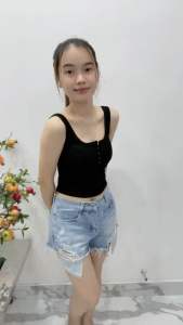 Áo 3 lỗ có đệm mỏng khuy cài cá tính áo hai dây nữ chất tăm lạnh siêu mát. Mã 8817