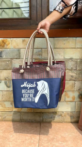 Tote Bag Wanita Resleting: Tas Berkualitas untuk Ibu-Ibu Pengajian