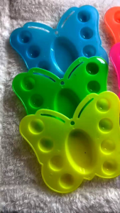 Palet Lukis Kupu-Kupu: Alat dan Wadah Untuk Seni