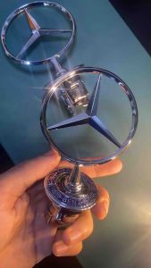 Biểu Tượng Logo nắp capo phía trước đầu xe Mercedes - Chất liệu: Hợp kim mạ crom