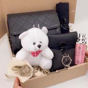 Hampers Cewek & Kado Ulang Tahun Murah