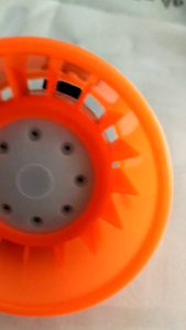 Béc nhựa sen 8 lỗ phun sương tưới cây - phun thuốc gắn bình xịt điện