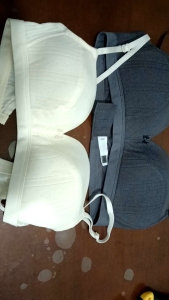 AVON DAISY MISSY NONWIRE BRA SALE BLACK AND WHITE 2PCS BRA