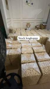 KACANG MENTE MENTAH BELAH PM SULAWESI