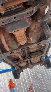 นีออนพร้อมอะลูมิเนียมแถมแปรง น้ำยานีออนสลายคราบน้ำมัน คราบฝังยางรถ น้ำยาล้างอะลูมิเนียมและคราบสนิม ล้างห้องเครื่อง ช่วงล่าง อะไหล่รถ ของแท้ เอ็มดีคลีน