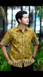 เสื้อเชิ้ตผู้ชาย อัดกาว ลายขอดอกรัก เสื้อเชิ้ตผู้ชาย อัดกาว ลายขอดอกรัก