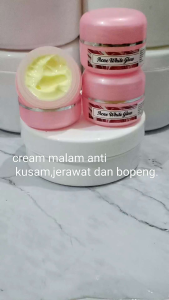 Paket acne white glow (awg) Brigthening