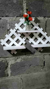 rak hiasan dinding full putih