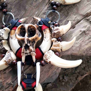 Kalung Dayak Kalimantan: Menyusun Kalung Etnik yang Unik