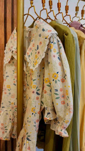 เสื้อแฟชั่นผู้หญิงมือสอง สินค้านำเจ้าจากจีน⚘️พร้อมส่ง⚘️ <EBP>